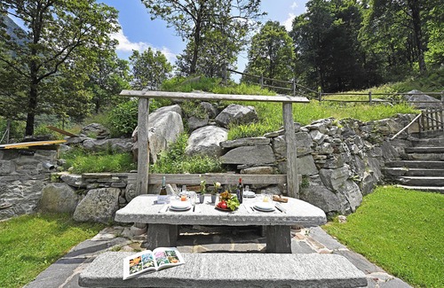 Frasco Ski Chalet | Rustico alla bolla, Frasco, Switzerland
