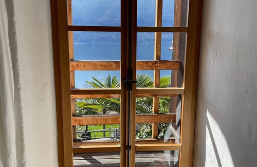 Brione sopra Minusio House | Rustico with marvellous view over the lake