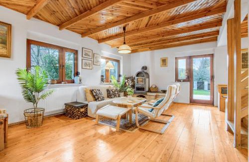 Sulistrowiczki Villa | Rustykalny domek pod Ślężą