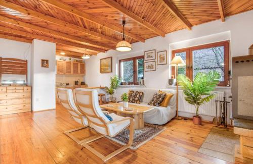 Sulistrowiczki Villa | Rustykalny domek pod Ślężą