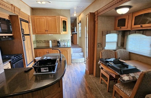 Jerusalem House | RV with 4 slide outs