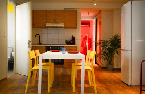 Patras Apartment | RYB Colour Apartment