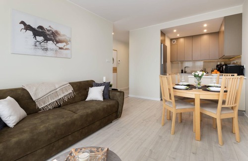 Przymorze Apartment | Rzeczypospolitej 4B | Bright Apartment | Parking