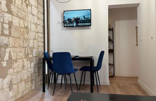 Saint-Quentin Apartment | Séjour de charme, Notre-Dame, Hypercentre