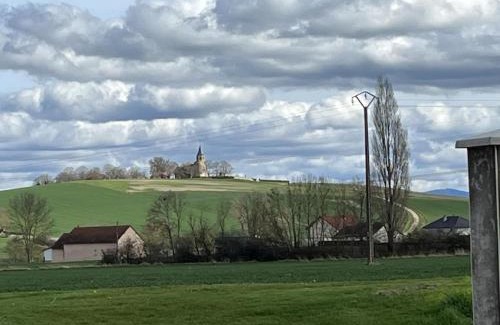 Cognat-Lyonne House | Séjour paisible près de Vichy, jardin privé, pour 6 personnes - FR-1-489-566