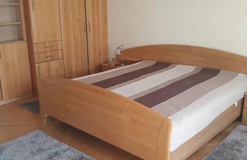 Gyor Apartment | Sündörgő