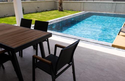 Cesme Villa | Süper lüks havuzlu merkezde