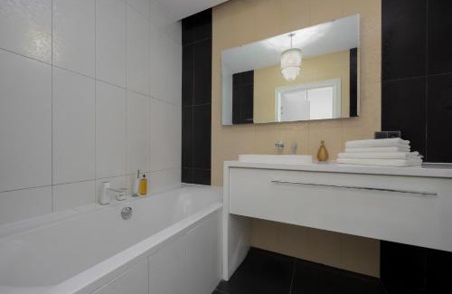 Muranow Apartment | Słominskiego by Solarento