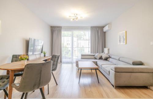Katowice Apartment | Słoneczna Harmony Stay Apartments by BookingHost