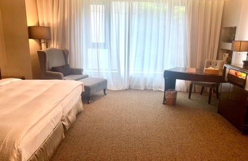 Zhongshan Hotel | S Aura Hotel