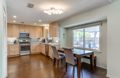 Austin House | S. Austin Oasis- HotTub/Pool/Close to Hill Country