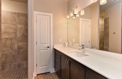 St. George Hotel | S302-Snow Canyon Suite-Third Floor 4-bedroom Pool View