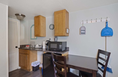 Netarts Apartment | S5 - The Drop @ Surf Inn