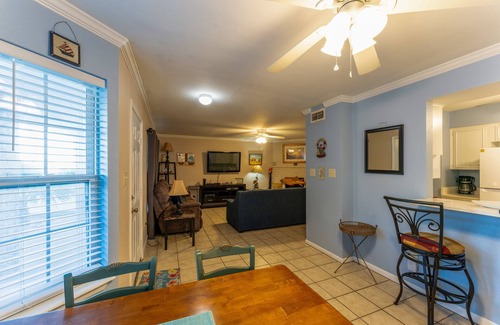 Corpus Christi Condo | SA7 Family-Friendly Condo : Waterfront, Pool, 2 Blocks From Beach, & Fishing