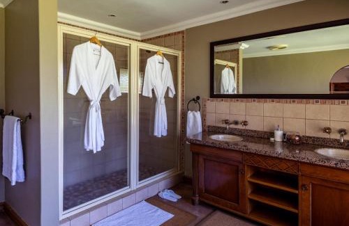 Madibeng Cabin | Sable Ranch Thaba Khaya Lodge