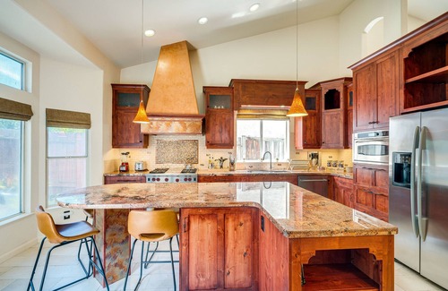 Sacramento House | Sacramento Home w/Fire Pit: 15 Mi to Downtown!