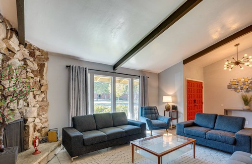 Pocket House | Sacramento Vacation Rental ~ 6 Mi to Downtown!