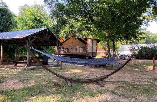 Seguin House | Safari Cabin A