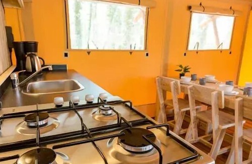 Cahagnolles House | Safari tent 49 m² with sanitary facilities + terrace 15 m² 6 persons