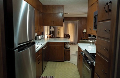 Wichita Falls House | SAFB, MSU, MEDICAL DISTRICT, GOLFING Mid Century style & beautiful backyard