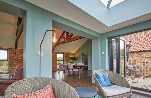 Durham House | Safe, rural, modern and stylish holiday home, 30 minutes walk to Durham city