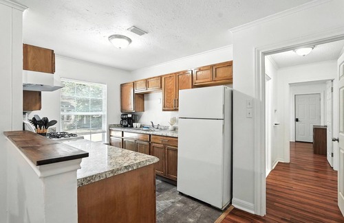 Elmwood Area House | Sage Retreat – Cozy Comfort