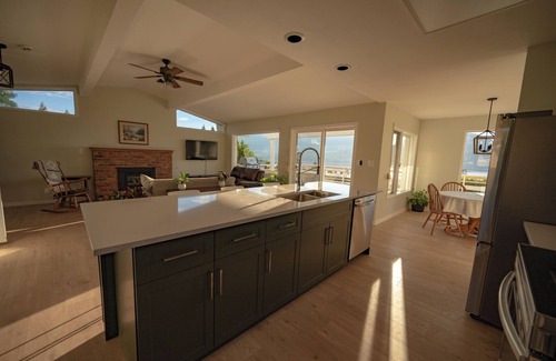 Okanagan-Similkameen House | Sagehouse - A Lakeview escape in the heart of wine country