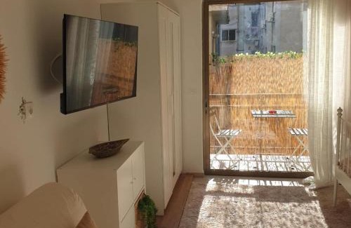 Athens Apartment | Sagma Athens House Metro Panormou