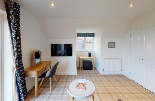 Filey House | Sailaway Cottage at The Bay Filey with resort pool and gym