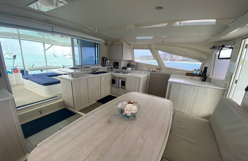 Rokers Point Boat Rental | Sailing Catamaran from Exuma island