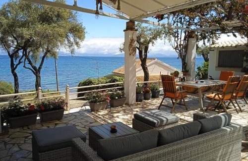 Chlomos House | Sailors Luxury Cottage