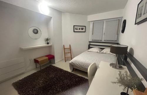 Saint-Lazare Apartment | Saint Charles