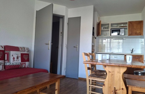 Montgellafrey Apartment | Saint-François-Longchamp, comfy T3, 6 pax, near slopes