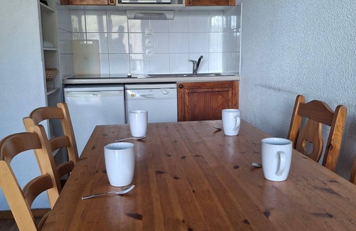 Montgellafrey Apartment | Saint-François-Longchamp, comfy T3, 6 pax, near slopes