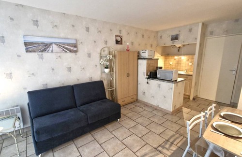 Saint-Georges-de-Didonne Apartment | Saint Georges de Didonne - STUDIO CABINET - wooded residence near the BEACH