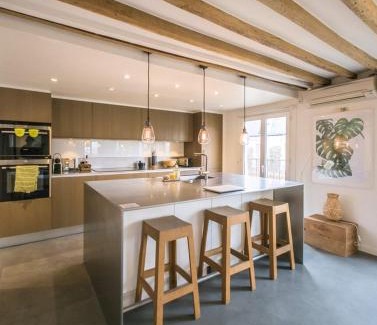 Saint-Germain-des-Pres Apartment | Saint-Germain-Des-Près Love Story