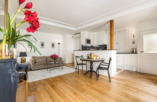 Saint-Germain-des-Pres Apartment | Saint-Germain Enchanting One Bedroom