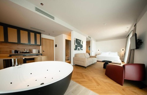 Himare Hotel | Saint Nicolas