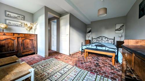 Les Baux-de-Breteuil House | Sainte-Suzanne gîte de LA FERME calme et tranquille