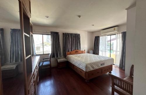 Embassy District Apartment | Saladaeng Executive Condominium