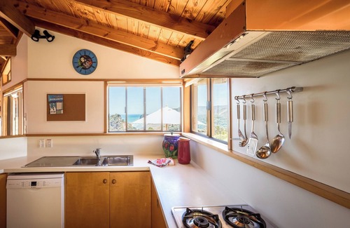 Piha House | SALE UNTIL OCTOBER - $330.00 per night.