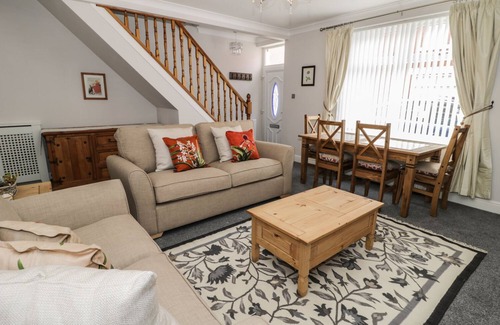 Newbiggin-by-the-Sea Cottage | SALEE COTTAGE, country holiday cottage in Newbiggin-By-The-Sea