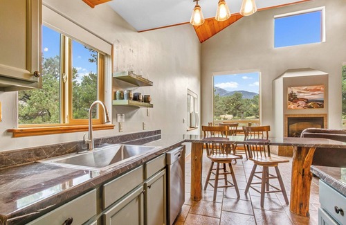 Salida House | Salida CO Rentals - Home nestled in the trees, 5 minutes from downtown Salida