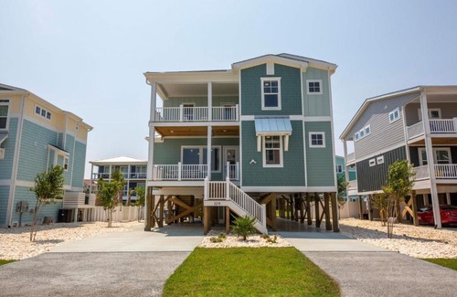 Yaupon Beach House | Sally's Sandcastle