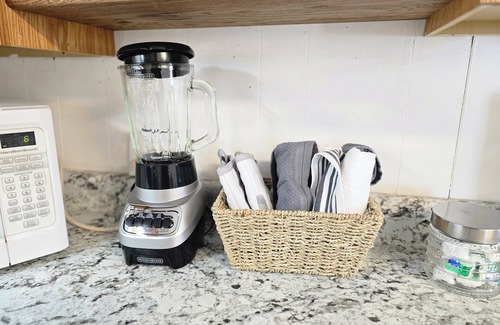 Red Boiling Springs House | Salt Lick Creek Cottage, Peaceful Countryside, Day Trip to Nashville