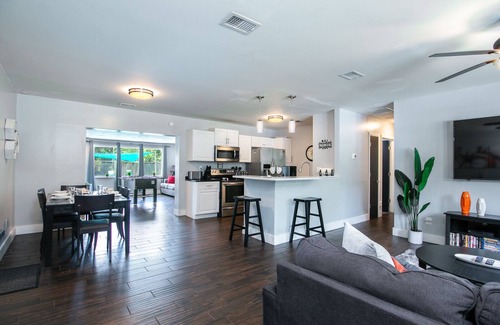 Gainesville House | Salt Pool Oasis w/Firepit & Pergola Walk to Publix & Restaurants - 1 Mile to UF