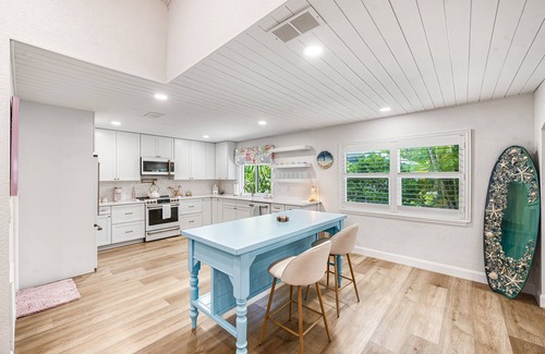 Jensen Beach House | Salt & Sand on Catamaran - Pool, Patio, Walk to River - Near Beach & Downtown