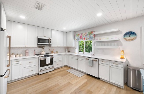 Jensen Beach House | Salt & Sand on Catamaran - Pool, Patio, Walk to River - Near Beach & Downtown