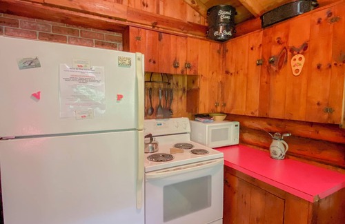 Bayville Cabin | Saltaire: Classic Maine Charm on Linekin Bay with Private Dock & Pond Access!