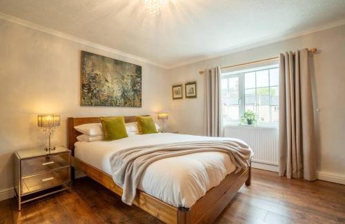 Ashby-de-la-Zouch Apartment | Saltbox Stays- Central, 3 bed, 2 bath,fast wifi, sleeps 6